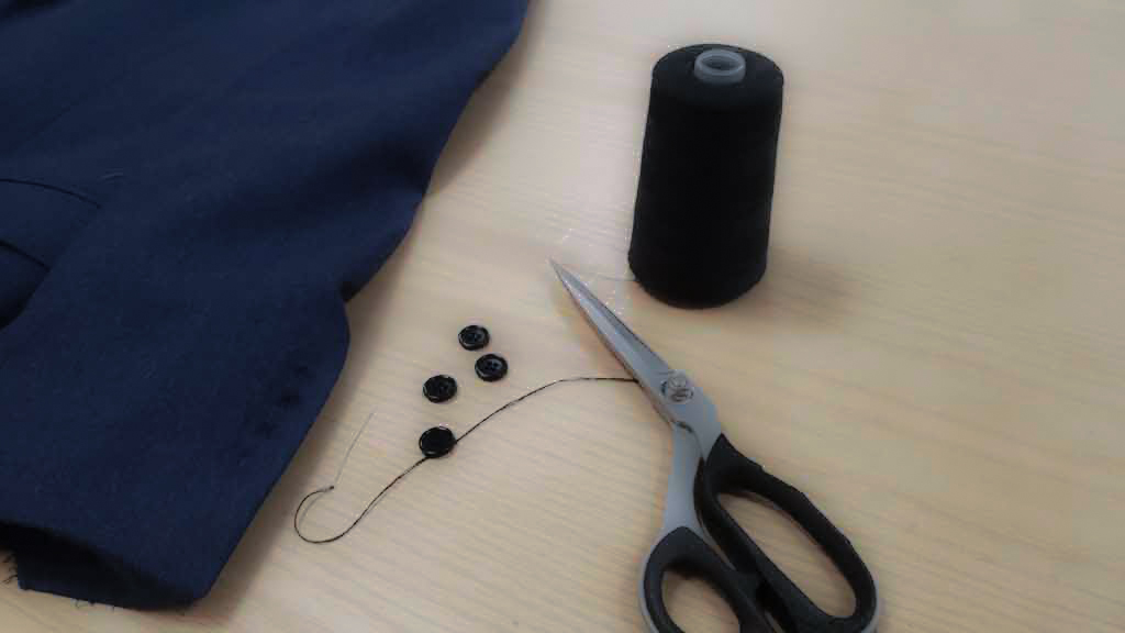 Scissor Buttons & Thread Image